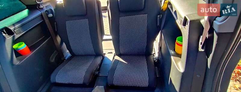 Минивэн Opel Zafira 2010 в Калуше