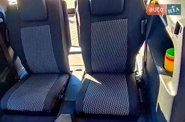Минивэн Opel Zafira 2010 в 