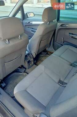 Минивэн Opel Zafira 2009 в 