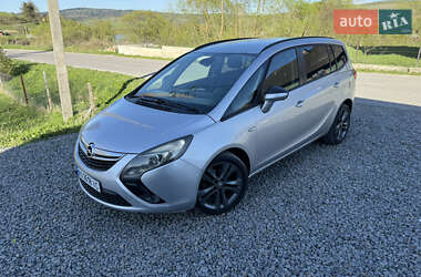 Минивэн Opel Zafira 2014 в 