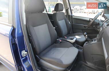 Минивэн Opel Zafira 2005 в 
