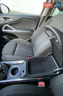 Микровэн Opel Zafira 2014 в 