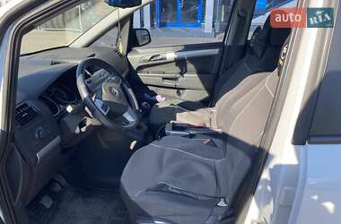 Минивэн Opel Zafira 2013 в 
