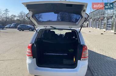 Минивэн Opel Zafira 2013 в 