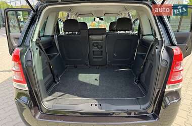 Мінівен Opel Zafira 2013 в 