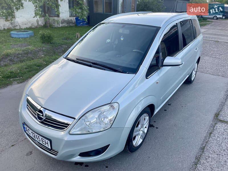 Мінівен Opel Zafira 2009 в Нововолинську фото 4 Мінівен Opel Zafira 2009 в Нововолинську