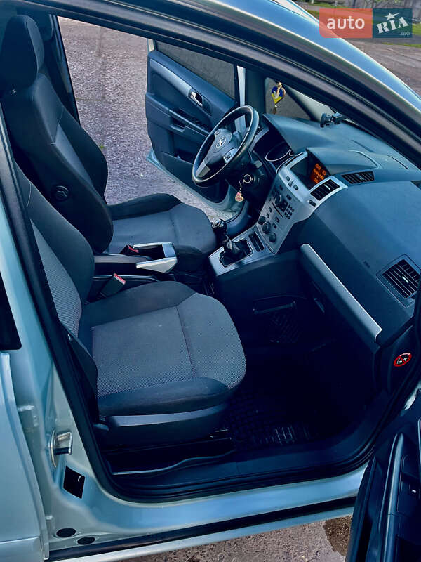 Мінівен Opel Zafira 2009 в Нововолинську фото 6 Мінівен Opel Zafira 2009 в Нововолинську