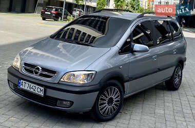Минивэн Opel Zafira 2003 в Ивано-Франковске