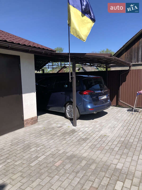 Мінівен Opel Zafira 2016 в Славуті