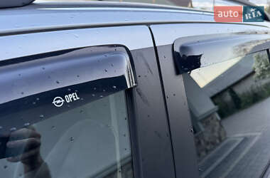 Минивэн Opel Zafira 2003 в 
