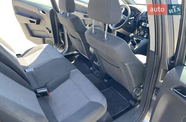 Минивэн Opel Zafira 2011 в 