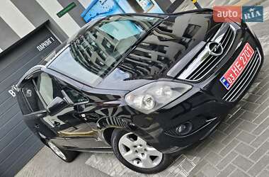 Минивэн Opel Zafira 2010 в 