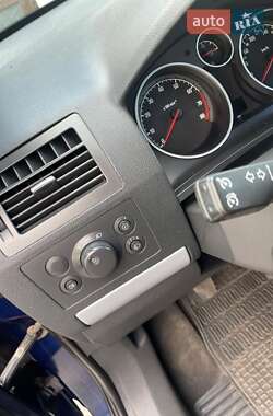 Мінівен Opel Zafira 2005 в 