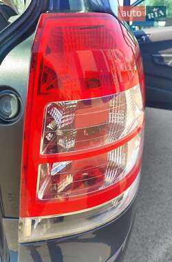 Минивэн Opel Zafira 2008 в 