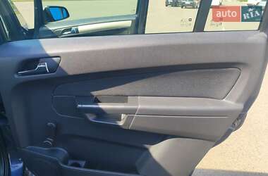 Минивэн Opel Zafira 2008 в 