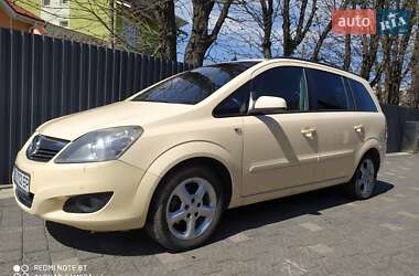 Минивэн Opel Zafira 2008 в Ужгороде