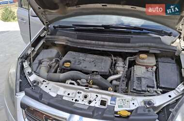 Минивэн Opel Zafira 2011 в 