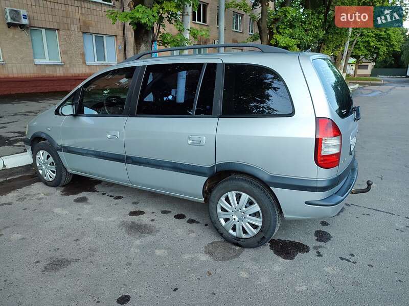 Мінівен Opel Zafira 2003 в Рівному