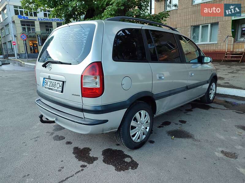 Мінівен Opel Zafira 2003 в Рівному