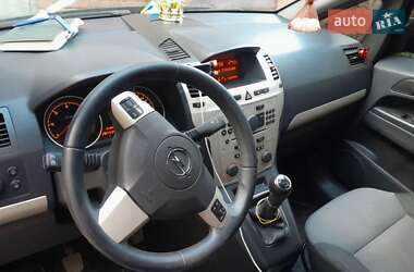 Минивэн Opel Zafira 2008 в 