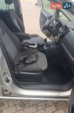 Минивэн Opel Zafira 2010 в 