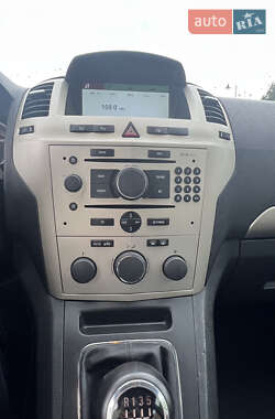 Минивэн Opel Zafira 2008 в 