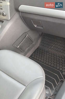 Мінівен Opel Zafira 2012 в 