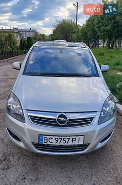 Минивэн Opel Zafira 2011 в 