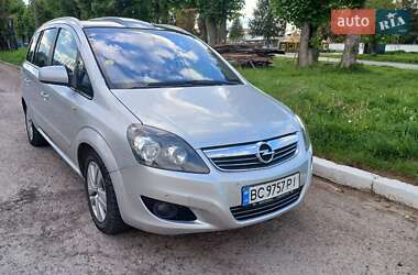 Минивэн Opel Zafira 2011 в 