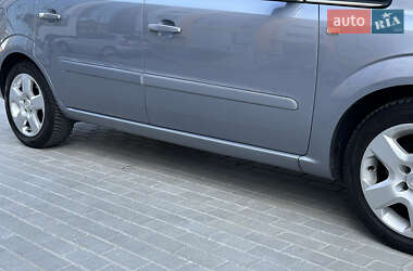 Мінівен Opel Zafira 2006 в 
