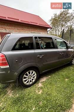 Минивэн Opel Zafira 2007 в 