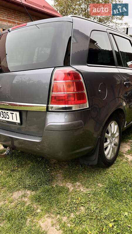 Минивэн Opel Zafira 2007 в Львове