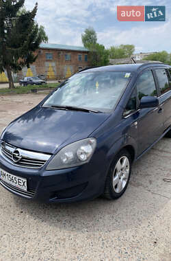 Минивэн Opel Zafira 2011 в Коростене