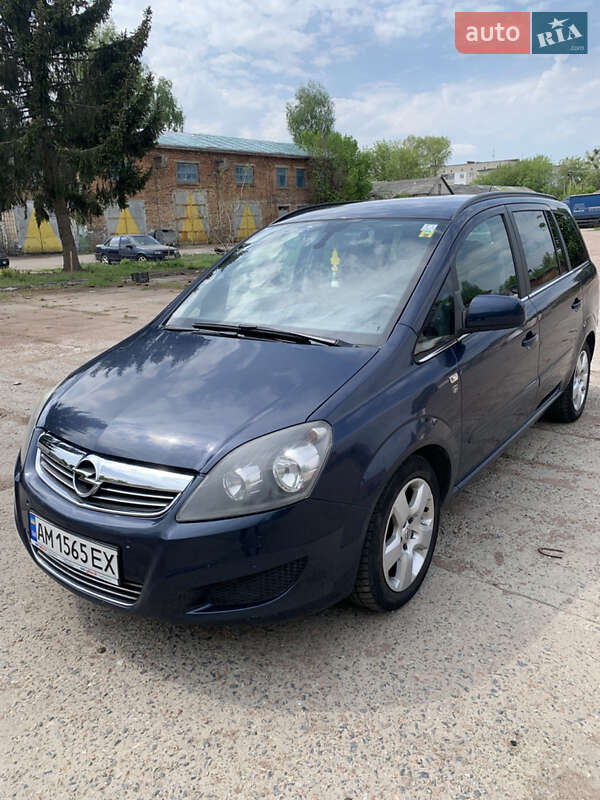 Opel Zafira 2011