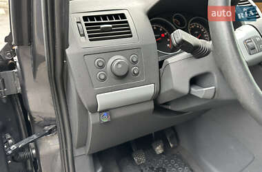 Минивэн Opel Zafira 2009 в 