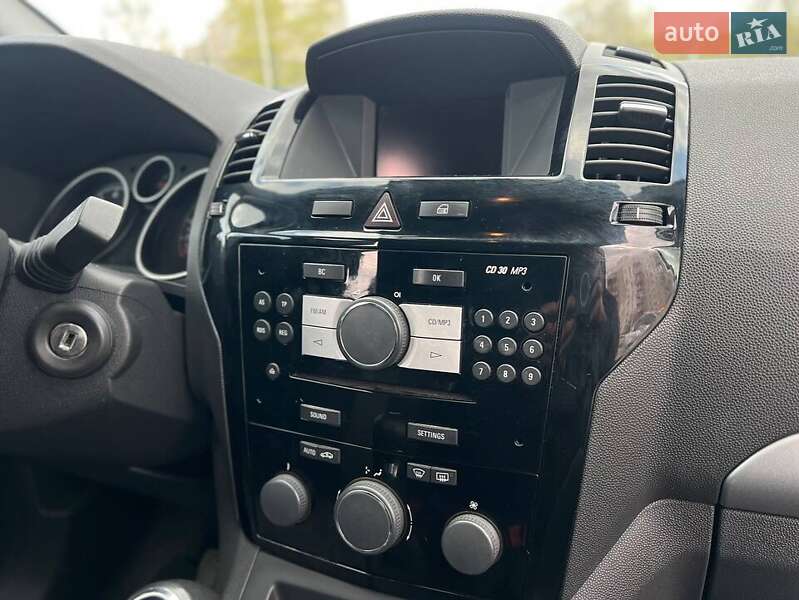 Минивэн Opel Zafira 2011 в Запорожье