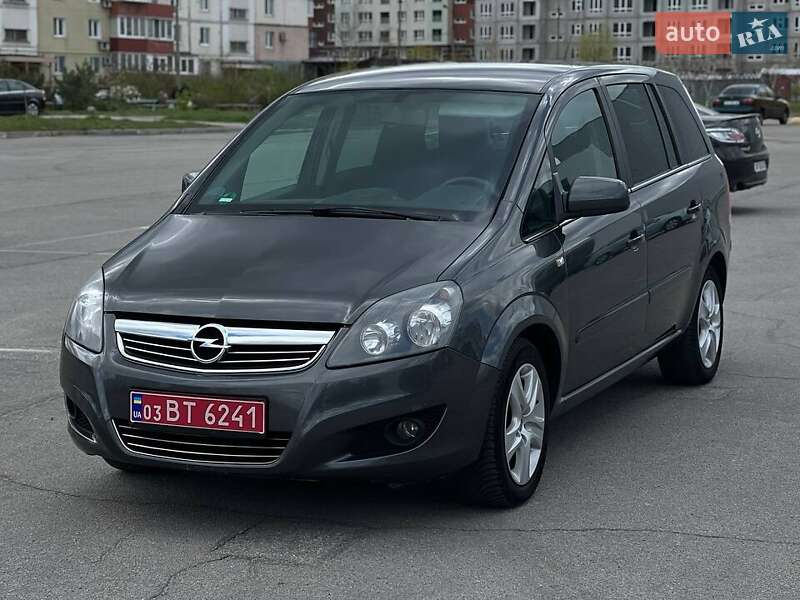 Минивэн Opel Zafira 2011 в Запорожье