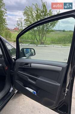 Мінівен Opel Zafira 2012 в 
