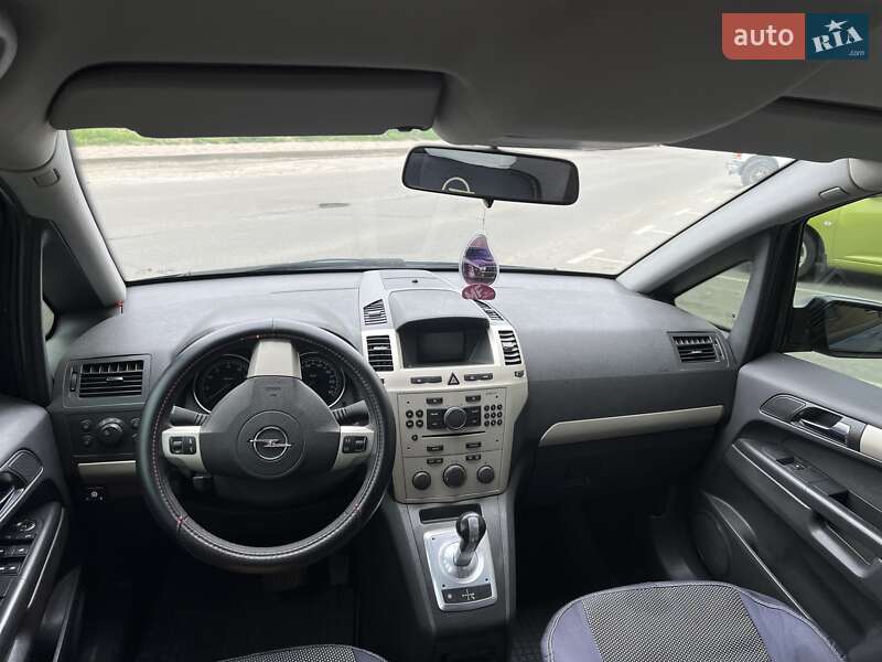 Минивэн Opel Zafira 2008 в Софиевской Борщаговке