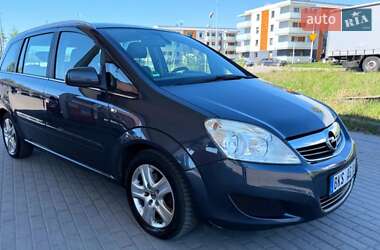 Минивэн Opel Zafira 2010 в Сумах