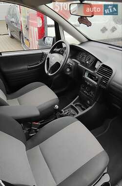 Мінівен Opel Zafira 2004 в 