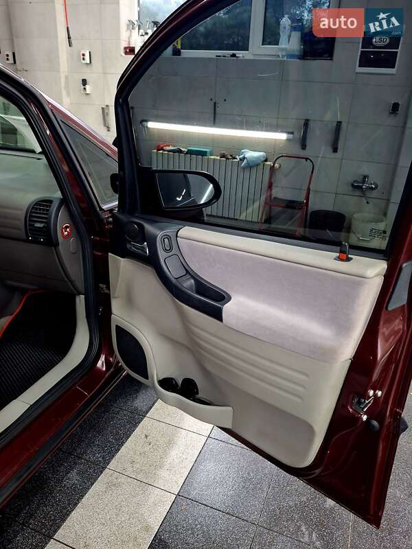 Мінівен Opel Zafira 2002 в Гайсину