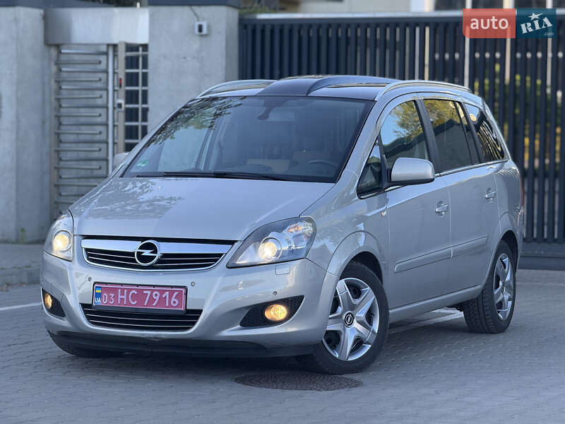 Мінівен Opel Zafira 2010 в Луцьку