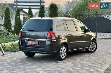 Минивэн Opel Zafira 2009 в 
