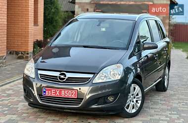 Минивэн Opel Zafira 2009 в 