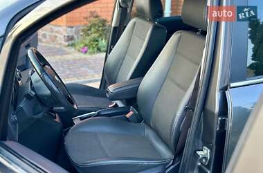 Минивэн Opel Zafira 2009 в 