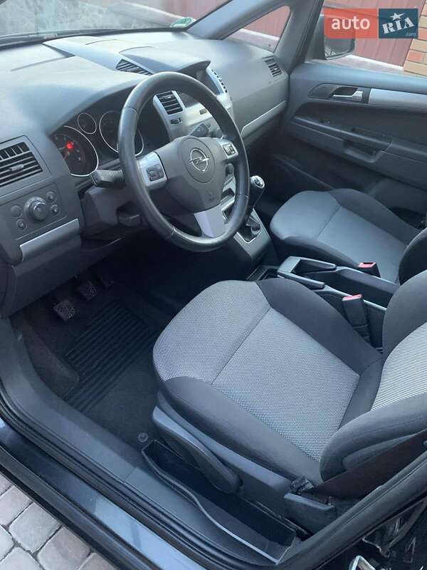 Минивэн Opel Zafira 2011 в Виннице