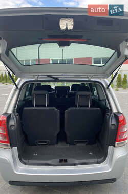Мінівен Opel Zafira 2010 в 