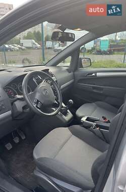 Минивэн Opel Zafira 2012 в 