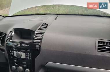 Минивэн Opel Zafira 2012 в 